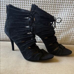 Women's Black Suede Strappy Lace-Up Heeled Sandals - Size 8.5